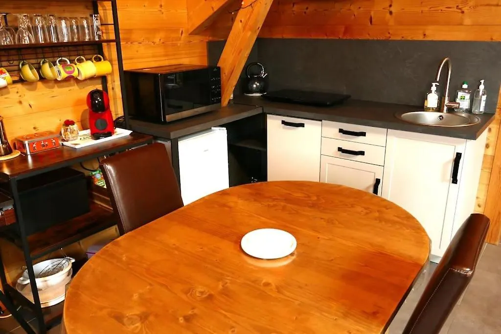 Les Charmilles Apartman Dingy-Saint-Clair